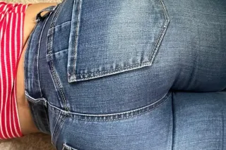 Film spcl obedient Latina & Bl... - Image 4